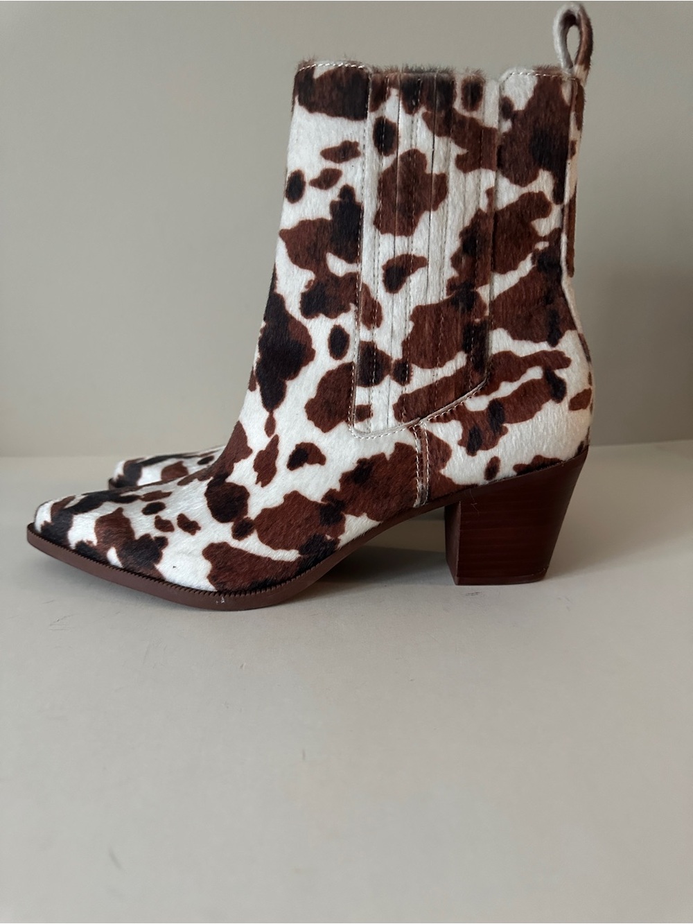 NEW Dolce Vita Steffi Cow Print Western Dble Elastic Pointy Ankle Bootie Sz 9.5